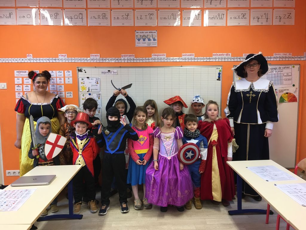 Les CP travaillent costumés