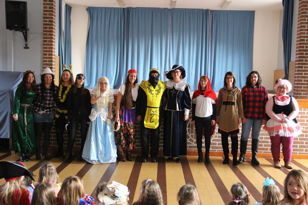  A la salle des fêtes