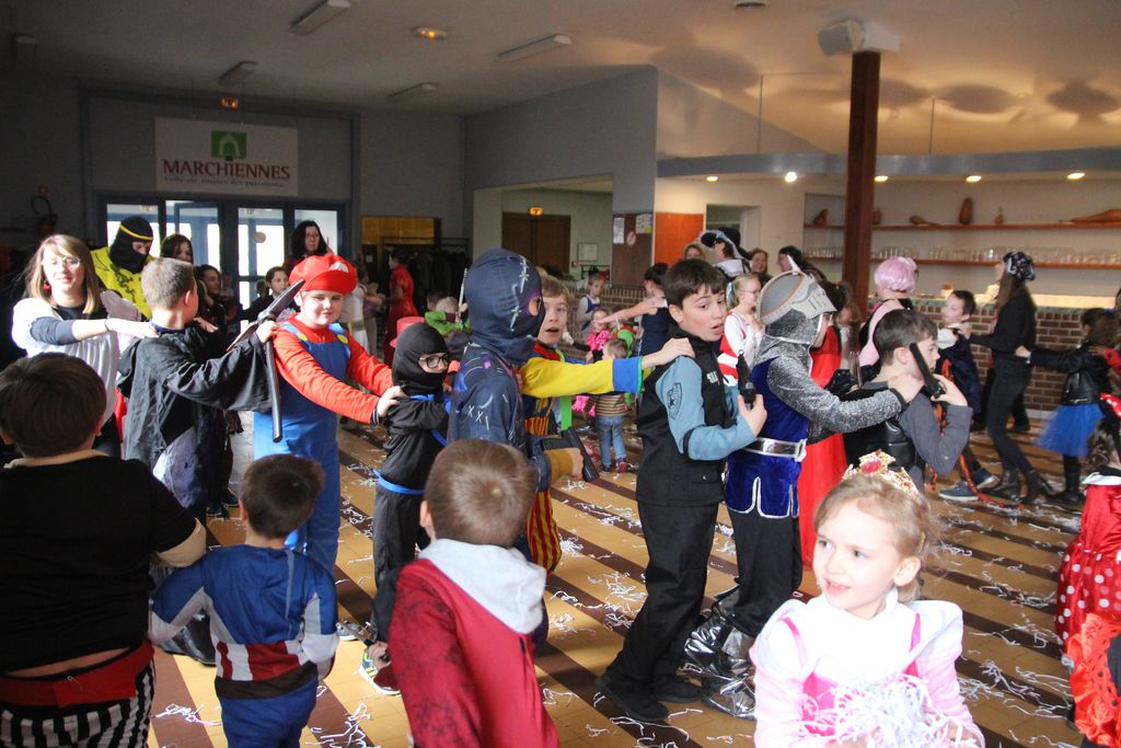 A la salle des fêtes